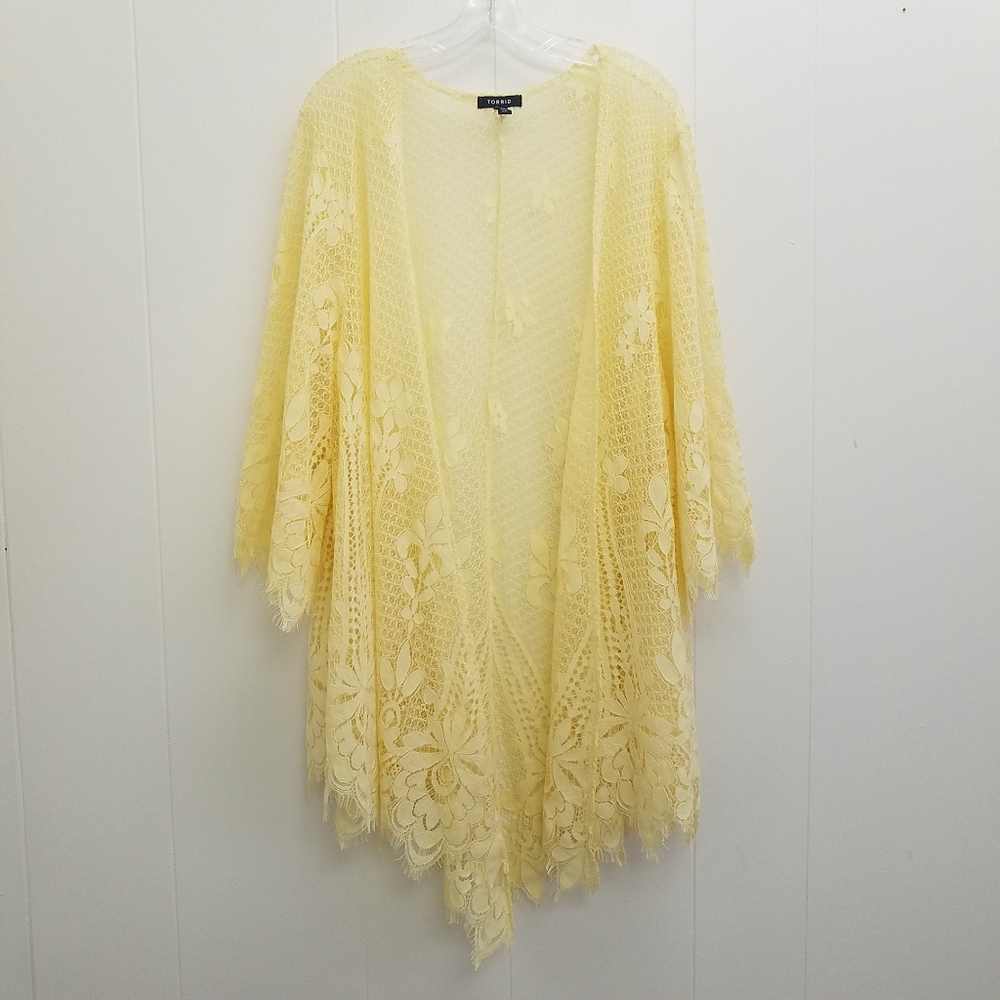 Torrid Yellow Lace Scalloped Kimono